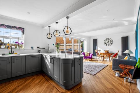 4 bedroom detached house for sale, Stutte Close, Louth, LN11