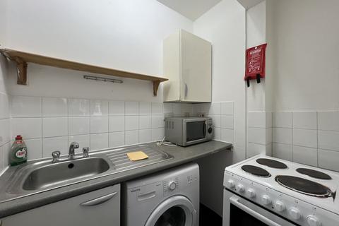 undefined, St. Barnabas Road, CR4