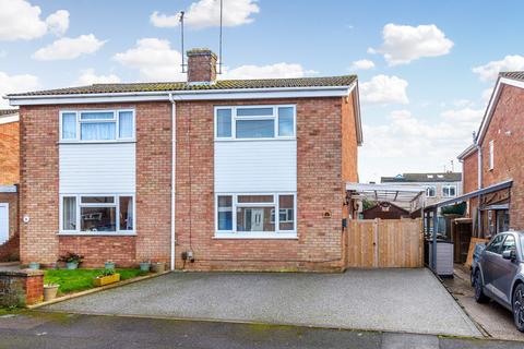 3 bedroom semi-detached house for sale, Meadow Walk, Higham Ferrers NN10