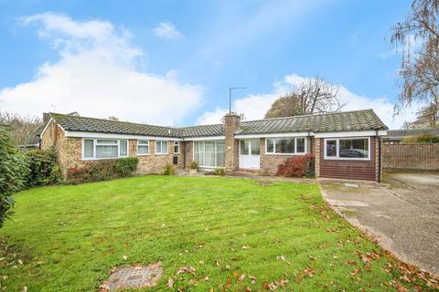 5 bedroom detached bungalow for sale, St. Johns Road, Colchester