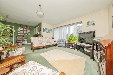 5 bedroom detached bungalow for sale, St. Johns Road, Colchester