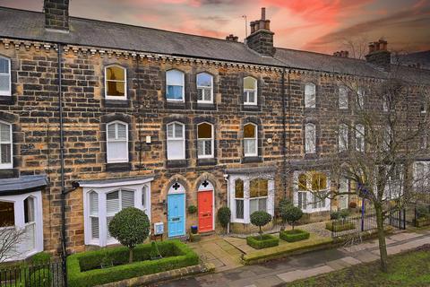 West End Avenue, Harrogate