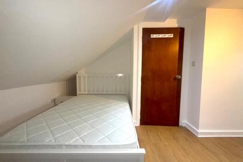 1 bedroom in a house share to rent, Malvern Avenue, Harrow HA2
