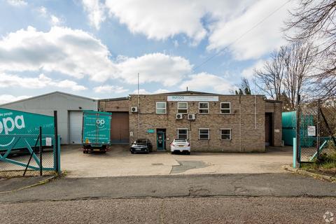Industrial development to rent - 5 Oakfield Rd London SE20 8EW