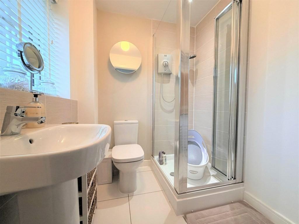 Bedroom1 en suite