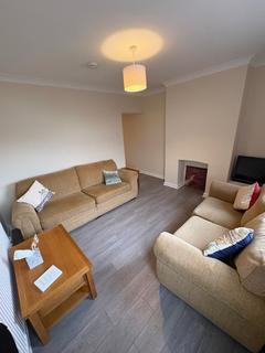 3 bedroom end of terrace house to rent, Welbeck Street, Worksop S80