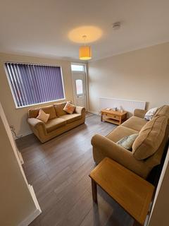 3 bedroom end of terrace house to rent, Welbeck Street, Worksop S80