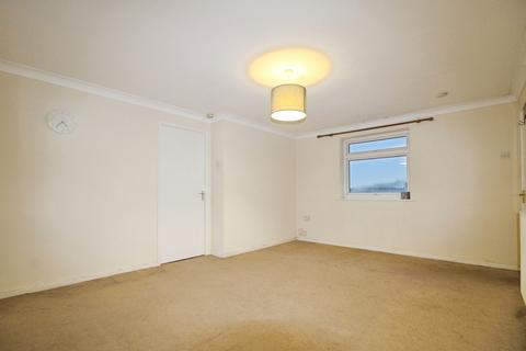 2 bedroom maisonette to rent, Woodstock Avenue, Bobbers Mill