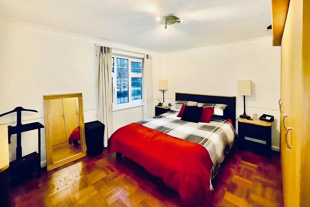 26acaca2-Bed 201