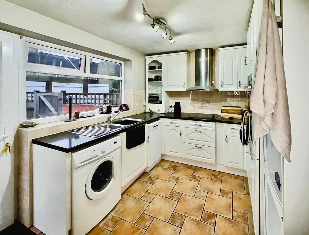 6180c901-Kitchen