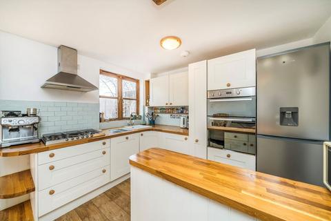 2 bedroom flat for sale, Brixton Road, London SW9