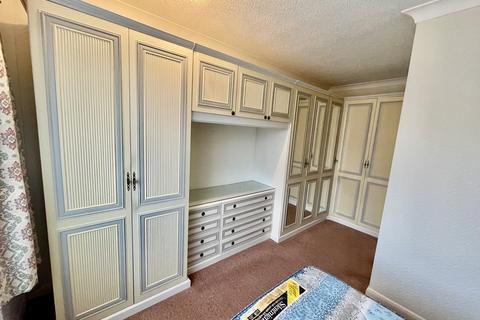 3 bedroom chalet for sale, Grange Drive, Spalding