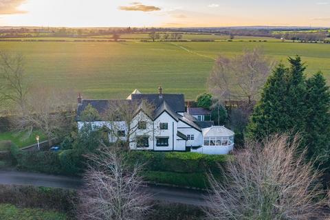 Beehive Cottage, Lullington Road, Clifton Campville