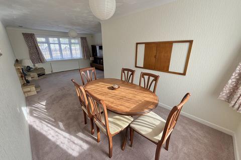 3 bedroom detached bungalow for sale, Barn Road, Broadstone