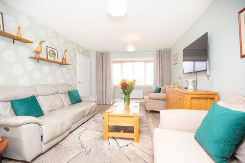 4 bedroom detached house for sale, Fieldon Drive, Grendon