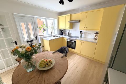 2 bedroom apartment for sale, Lower Pasrkstone, Poole
