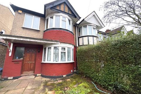 3 bedroom semi-detached house to rent, Drake Road, Harrow HA2