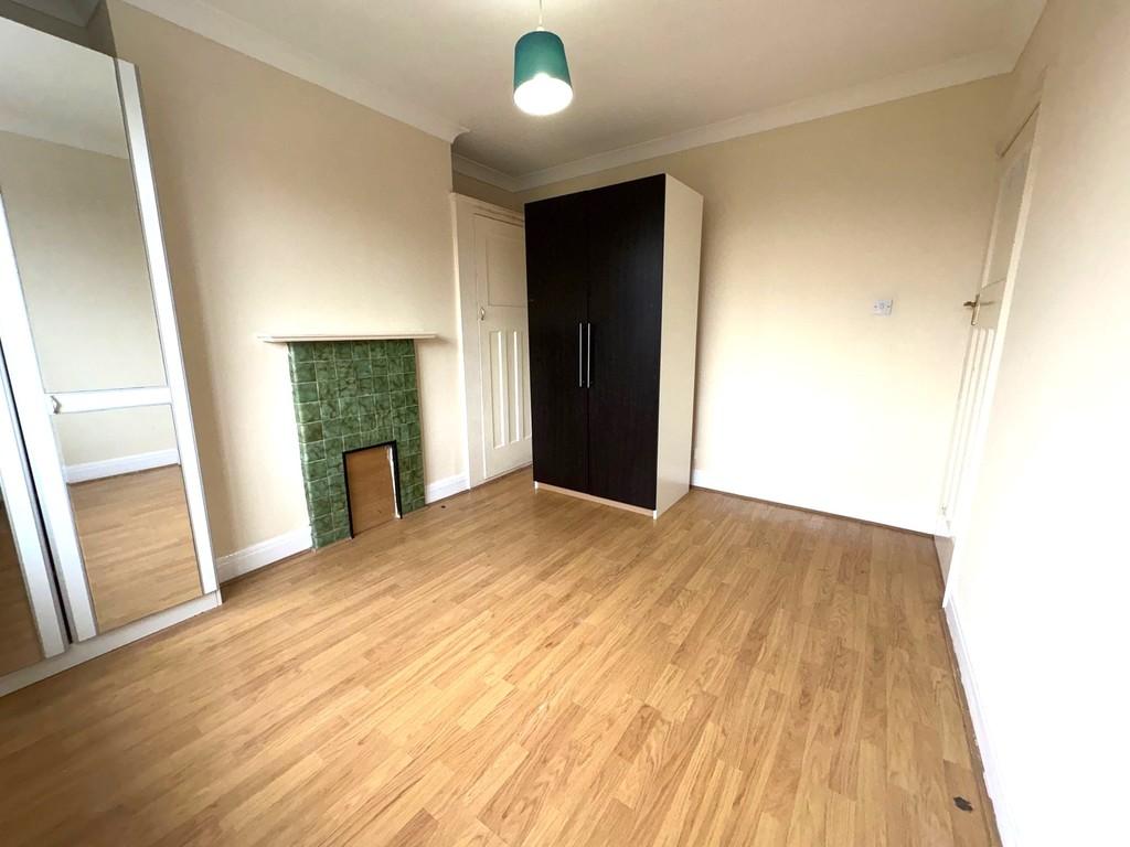 81 Drake Rd2 Bed