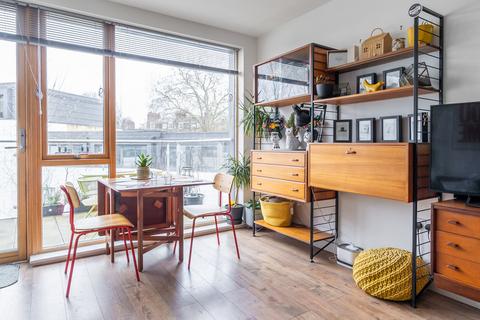 2 bedroom apartment for sale, Canonbury Road, Islington, London, N1
