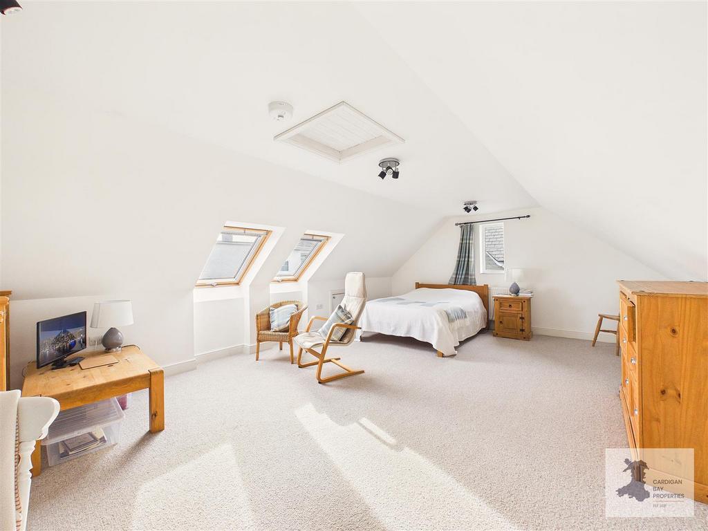 Loft bedroom 4