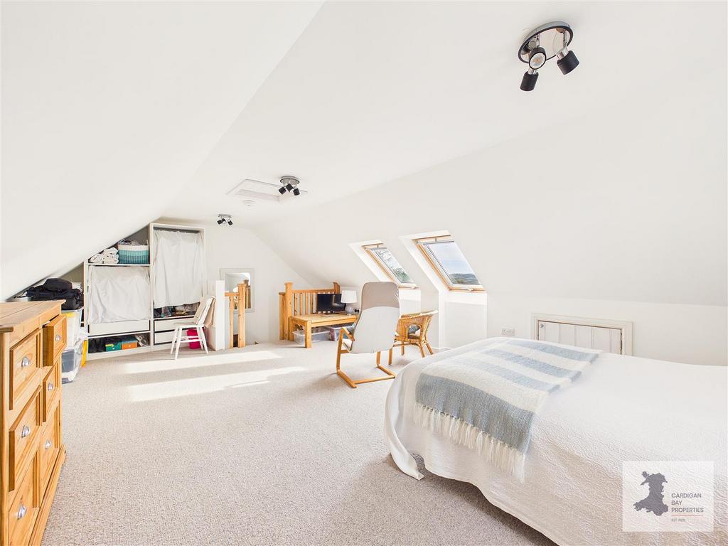 Loft Bedroom 4