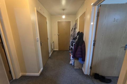 2 bedroom flat for sale, Uxbridge Road,Uxbridge,UB10 0NT
