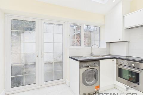 2 bedroom terraced house to rent, Holywell Hill, St Albans