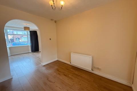 3 bedroom semi-detached house to rent, Clydesdale Avenue, Crewe