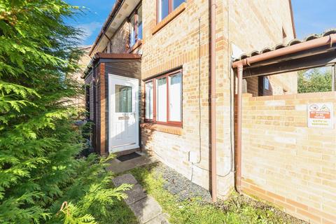 undefined, Tudor Close, Hatfield