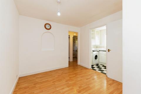 undefined, Tudor Close, Hatfield