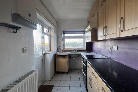 3 bedroom semi-detached house for sale, Elmhurst Avenue, Melton Mowbray
