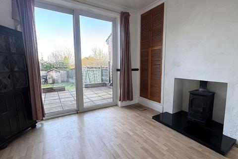 3 bedroom semi-detached house for sale, Elmhurst Avenue, Melton Mowbray
