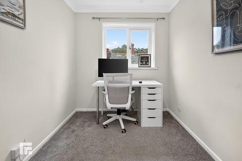 2 bedroom flat for sale, Lindway Court, Conybeare Road