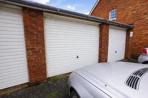 3 bedroom terraced house for sale, The Green, West Sussex BN42