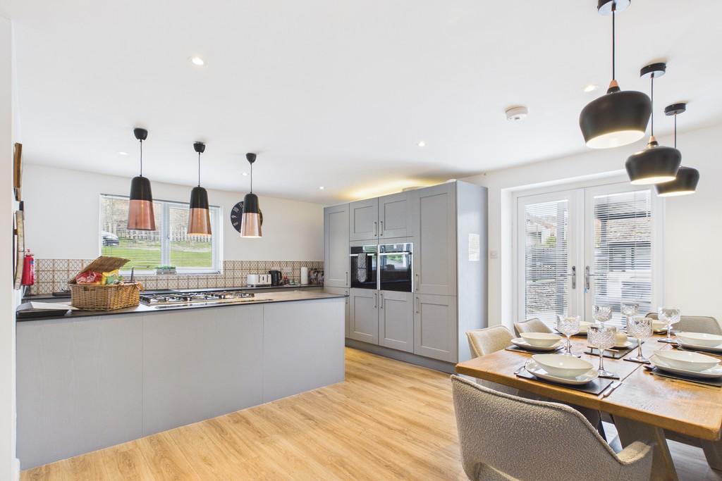 Dining kitchen