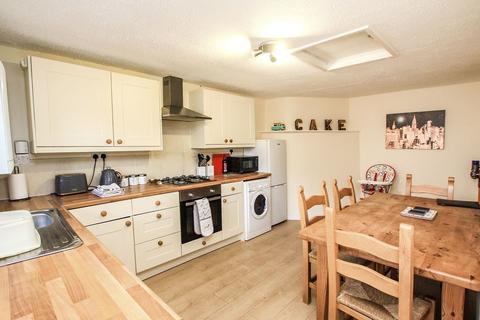 2 bedroom semi-detached house for sale, Churton Road, Farndon