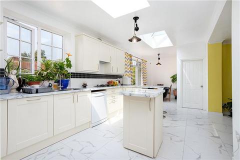 5 bedroom end of terrace house for sale, Hemlock Road, London W12