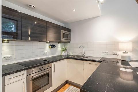 1 bedroom flat for sale, Green Way Building, London SW15