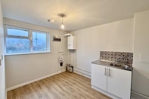 3 bedroom townhouse to rent, Woodview, Cotgrave, Nottingham