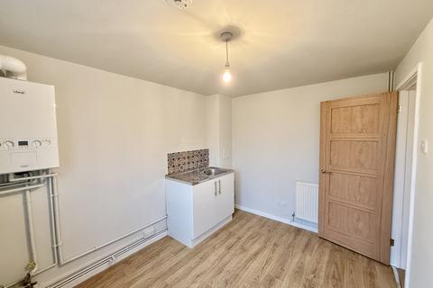 3 bedroom townhouse to rent, Woodview, Cotgrave, Nottingham