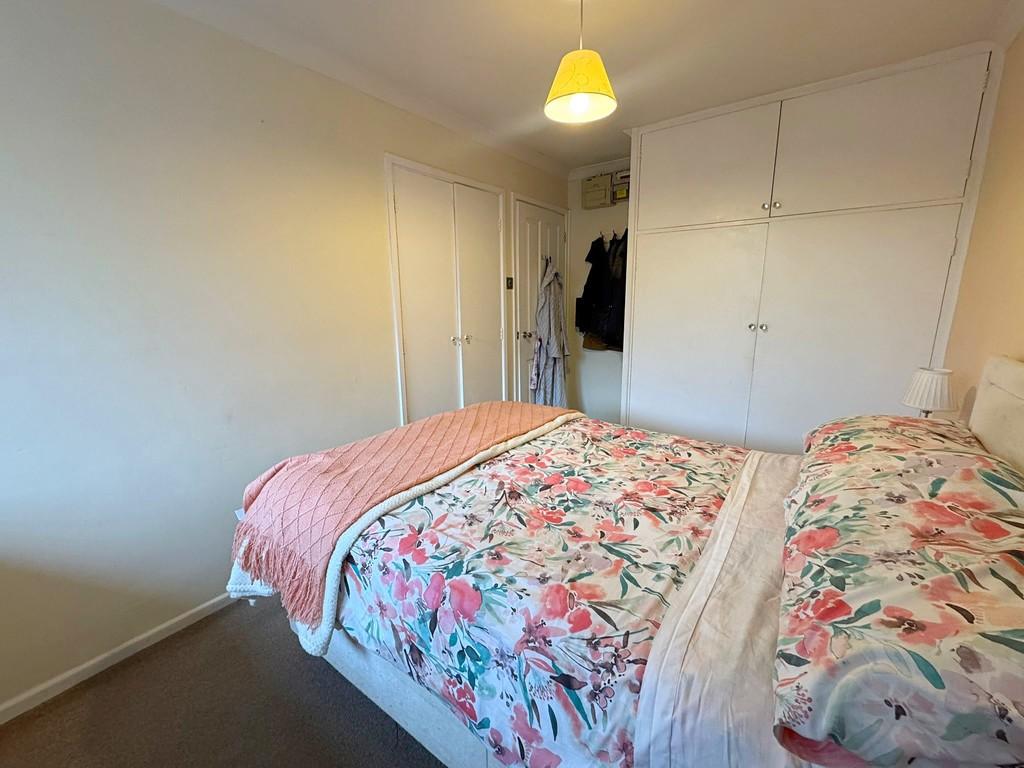 Bed 1 to wardrobes