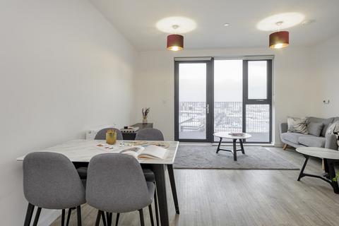 2 bedroom flat to rent, at Manchester, 220 Viscount House 8, Lakeside Drive NW10