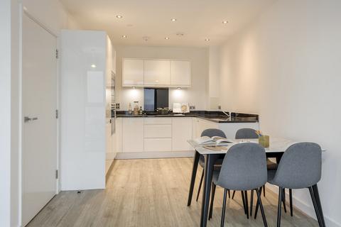 2 bedroom flat to rent, at Manchester, 220 Viscount House 8, Lakeside Drive NW10