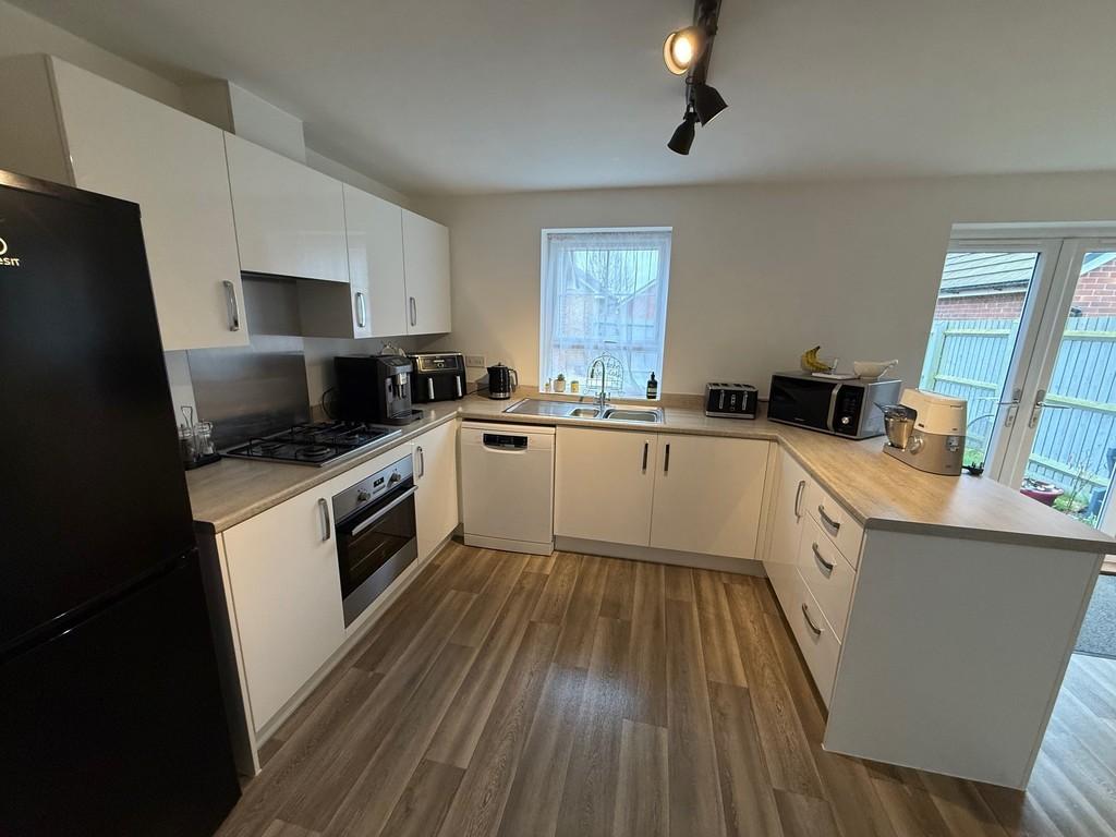 Kitchen 1