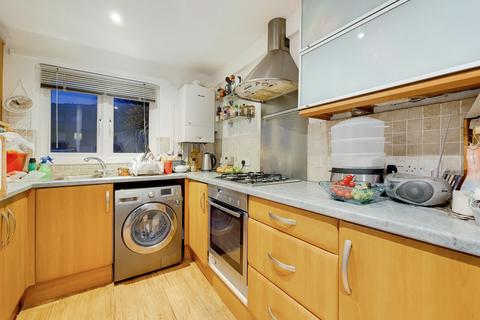 2 bedroom end of terrace house to rent, Tintern Close, Wimbledon