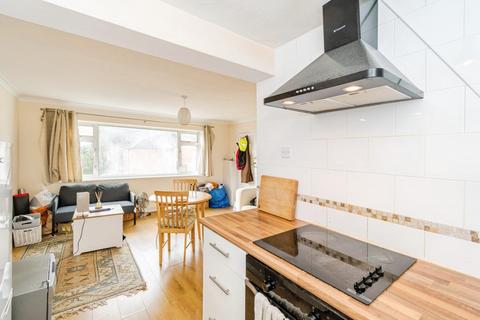1 bedroom flat for sale, Woodside Road