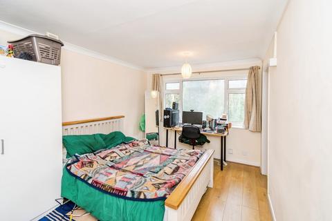 1 bedroom flat for sale, Woodside Road