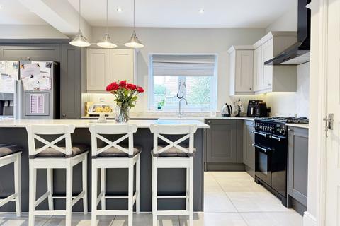 5 bedroom detached bungalow for sale, Broadway Avenue, Newton Abbot TQ12