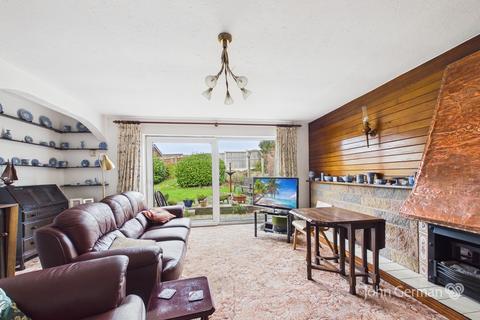 3 bedroom detached bungalow for sale, Avon Rise, Stafford