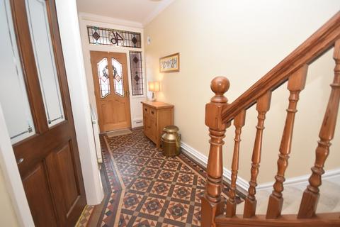 4 bedroom terraced house for sale, Station Road, Whitchurch
